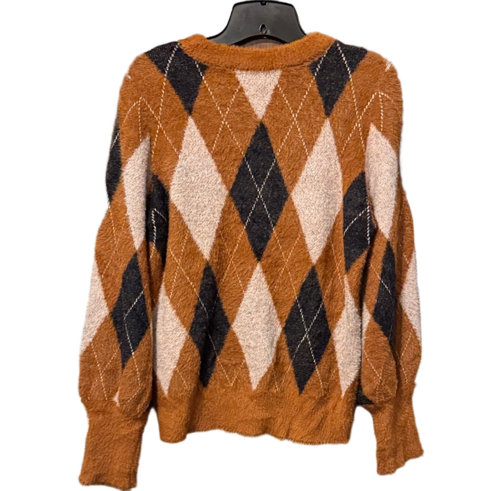Evereve Frankie Argyle Pullover Fuzzy Knit Sweater with a Crew Neck Size M - Picture 2 of 2